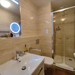 Anensky C303 S Wellness , O2 Tv A Stabilni Rychlou Wifi, S Moznosti Dokoupeni Bufetovych Snidani A S Moznosti Dokoupeni Masazi דירה הַרָכוֹב