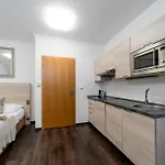 דירה Anensky C303 S Wellness , O2 Tv A Stabilni Rychlou Wifi, S Moznosti Dokoupeni Bufetovych Snidani A S Moznosti Dokoupeni Masazi הַרָכוֹב