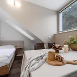 Anensky C303 S Wellness , O2 Tv A Stabilni Rychlou Wifi, S Moznosti Dokoupeni Bufetovych Snidani A S Moznosti Dokoupeni Masazi *