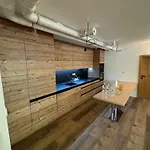דירה Anensky C303 S Wellness , O2 Tv A Stabilni Rychlou Wifi, S Moznosti Dokoupeni Bufetovych Snidani A S Moznosti Dokoupeni Masazi הַרָכוֹב